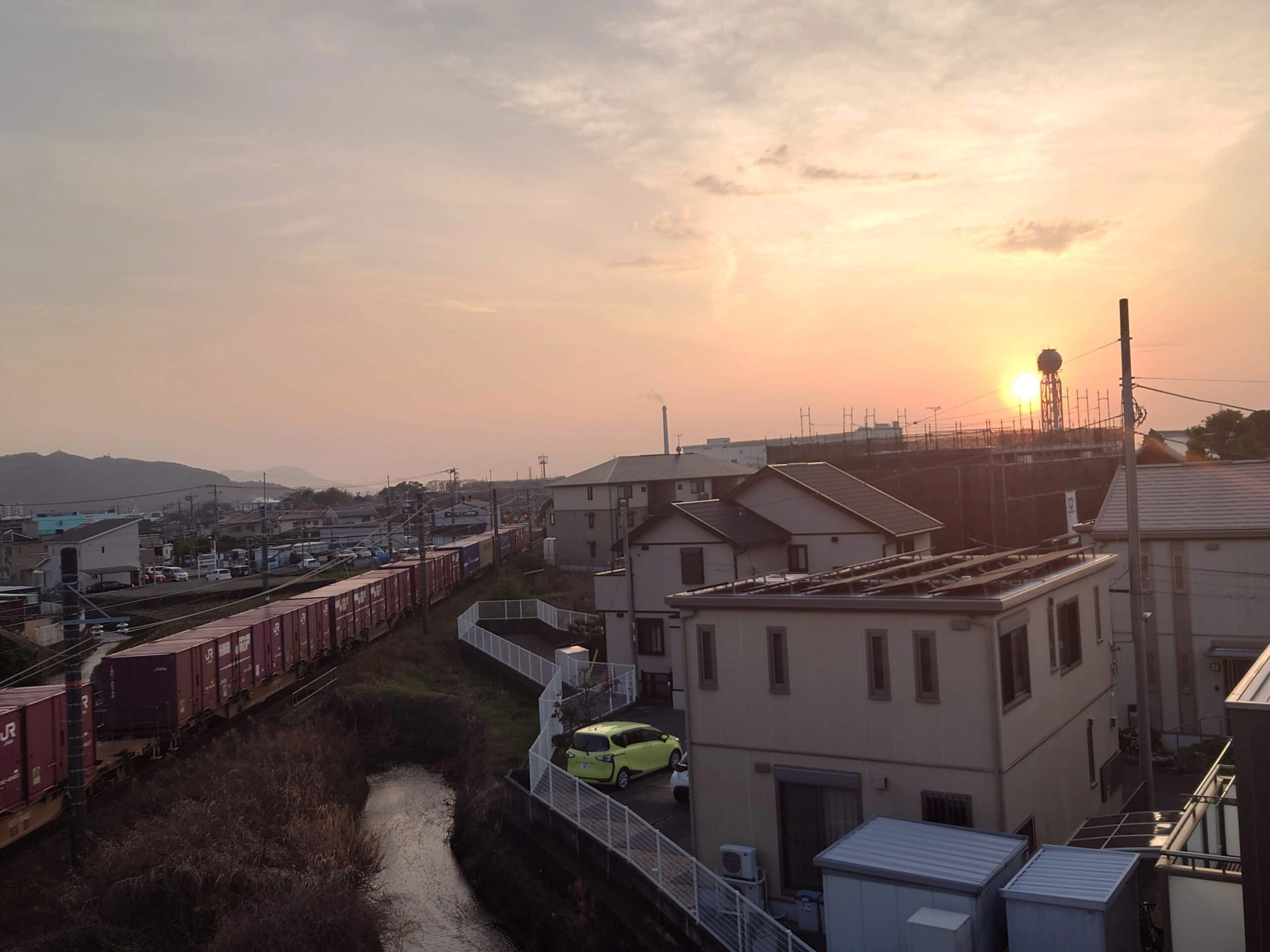 一度は眺めてみてほしい、長泉町の竹原陸橋から見える風景